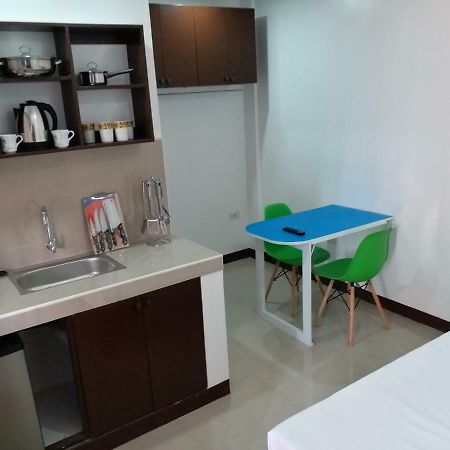 Clark-Pad Inn, Angeles City Buitenkant foto