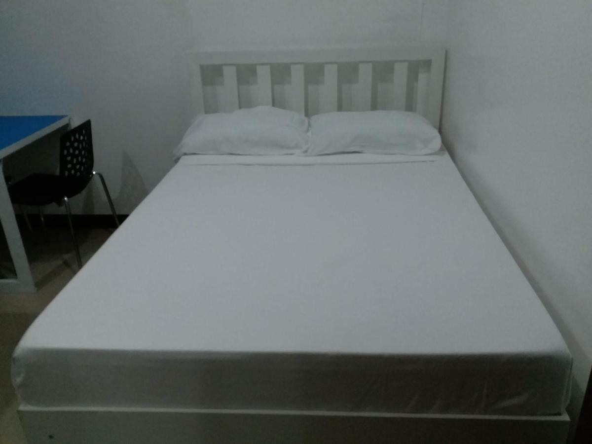 Clark-Pad Inn, Angeles City Buitenkant foto