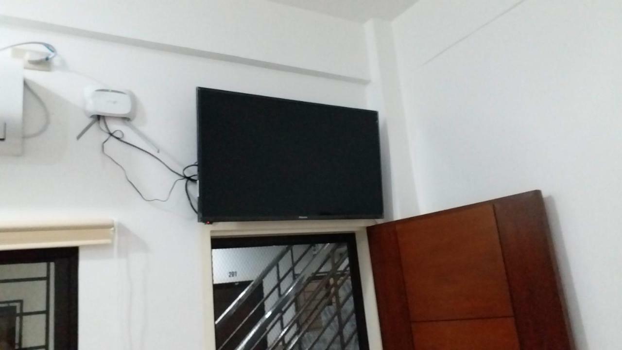 Clark-Pad Inn, Angeles City Buitenkant foto