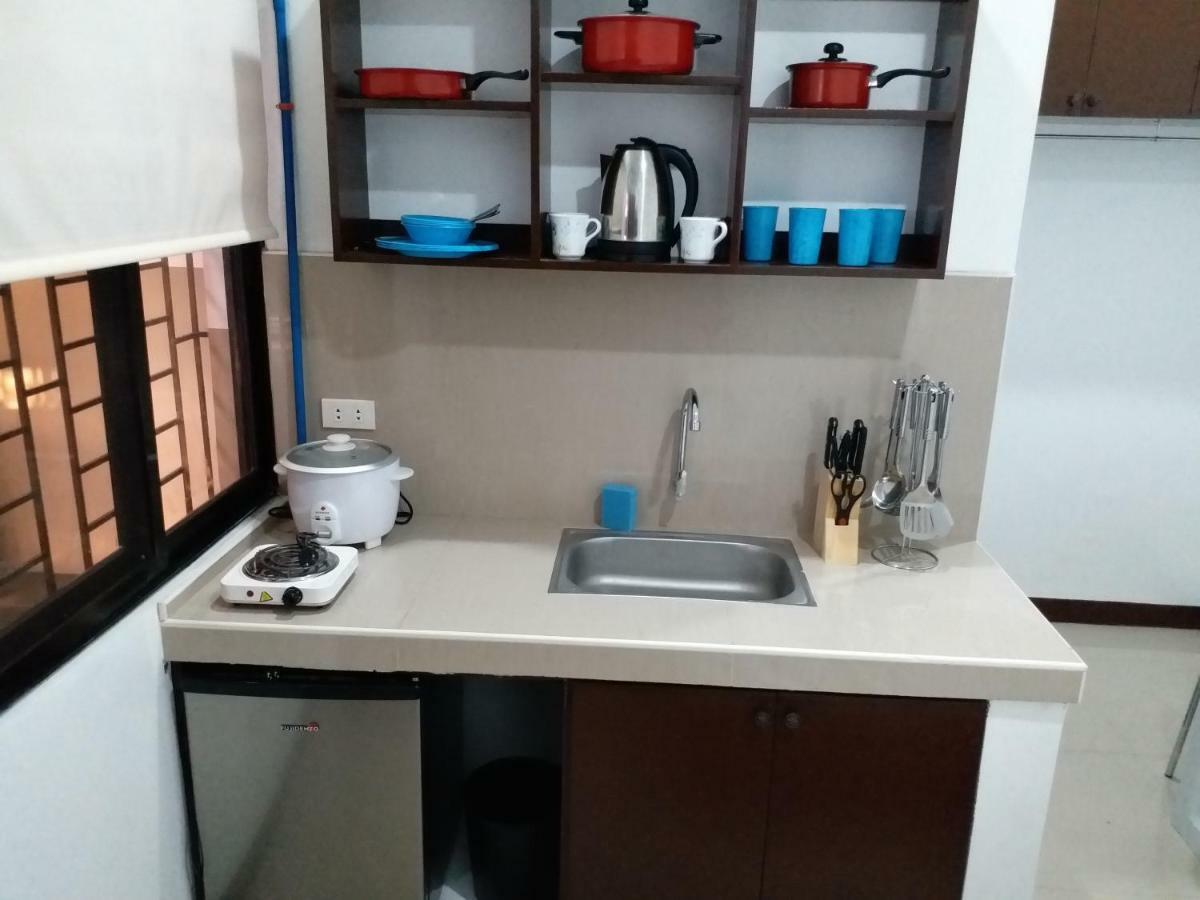Clark-Pad Inn, Angeles City Buitenkant foto