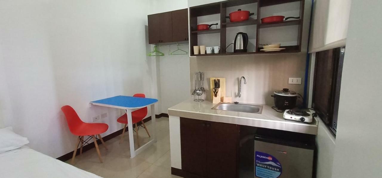 Clark-Pad Inn, Angeles City Buitenkant foto