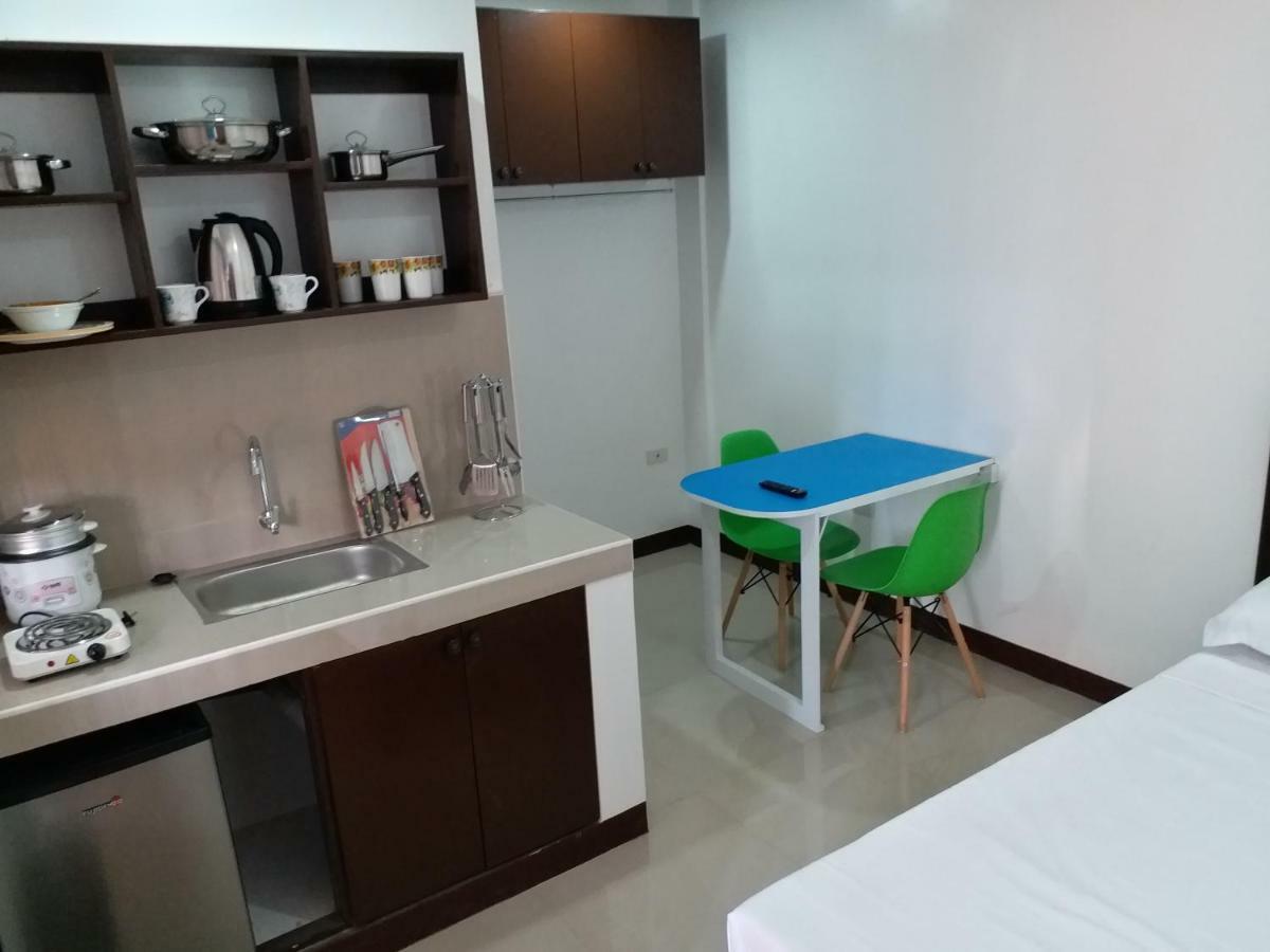 Clark-Pad Inn, Angeles City Buitenkant foto