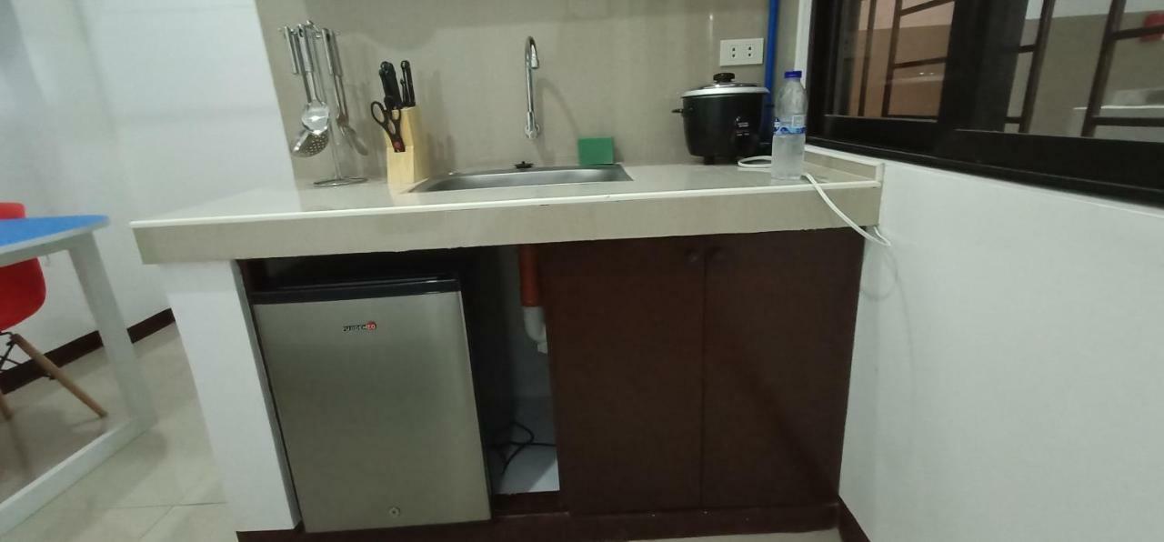 Clark-Pad Inn, Angeles City Buitenkant foto
