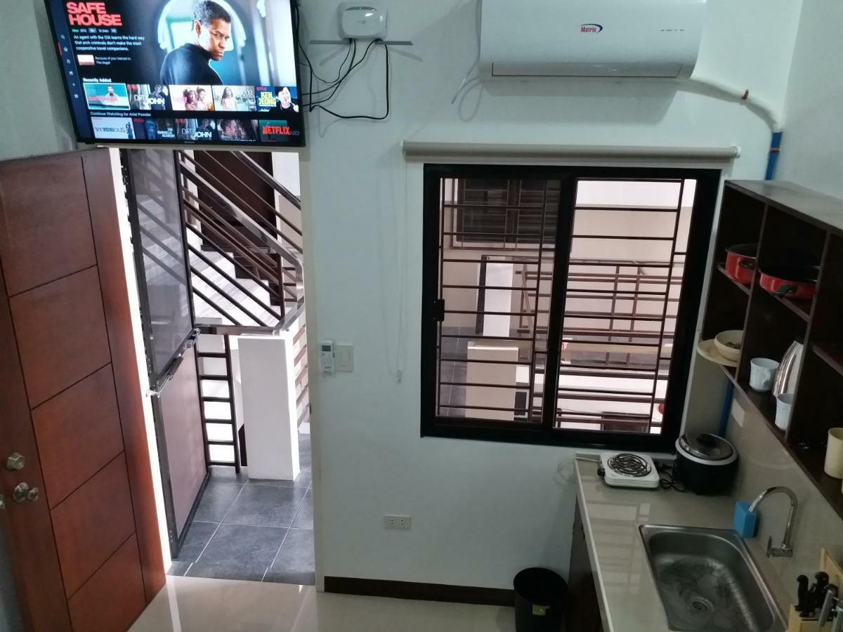 Clark-Pad Inn, Angeles City Buitenkant foto