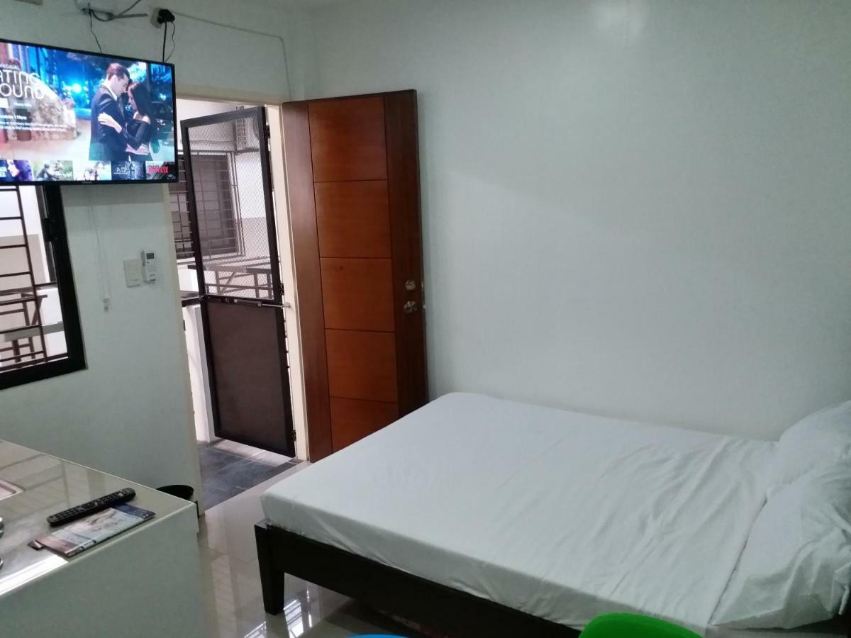 Clark-Pad Inn, Angeles City Buitenkant foto