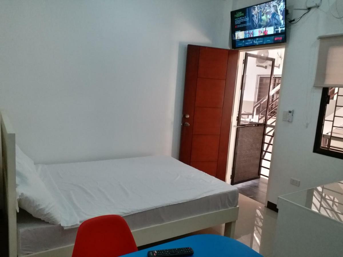 Clark-Pad Inn, Angeles City Buitenkant foto