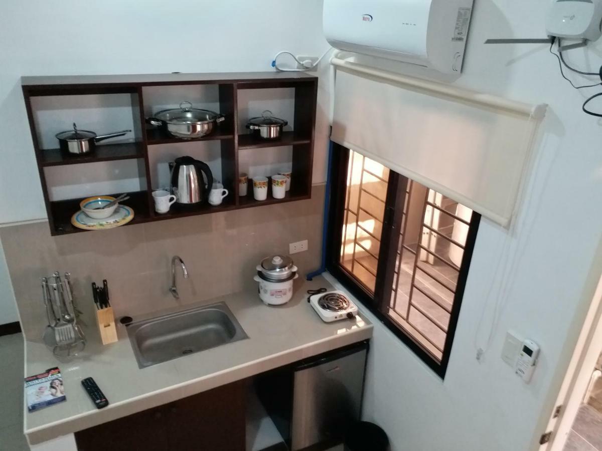 Clark-Pad Inn, Angeles City Buitenkant foto