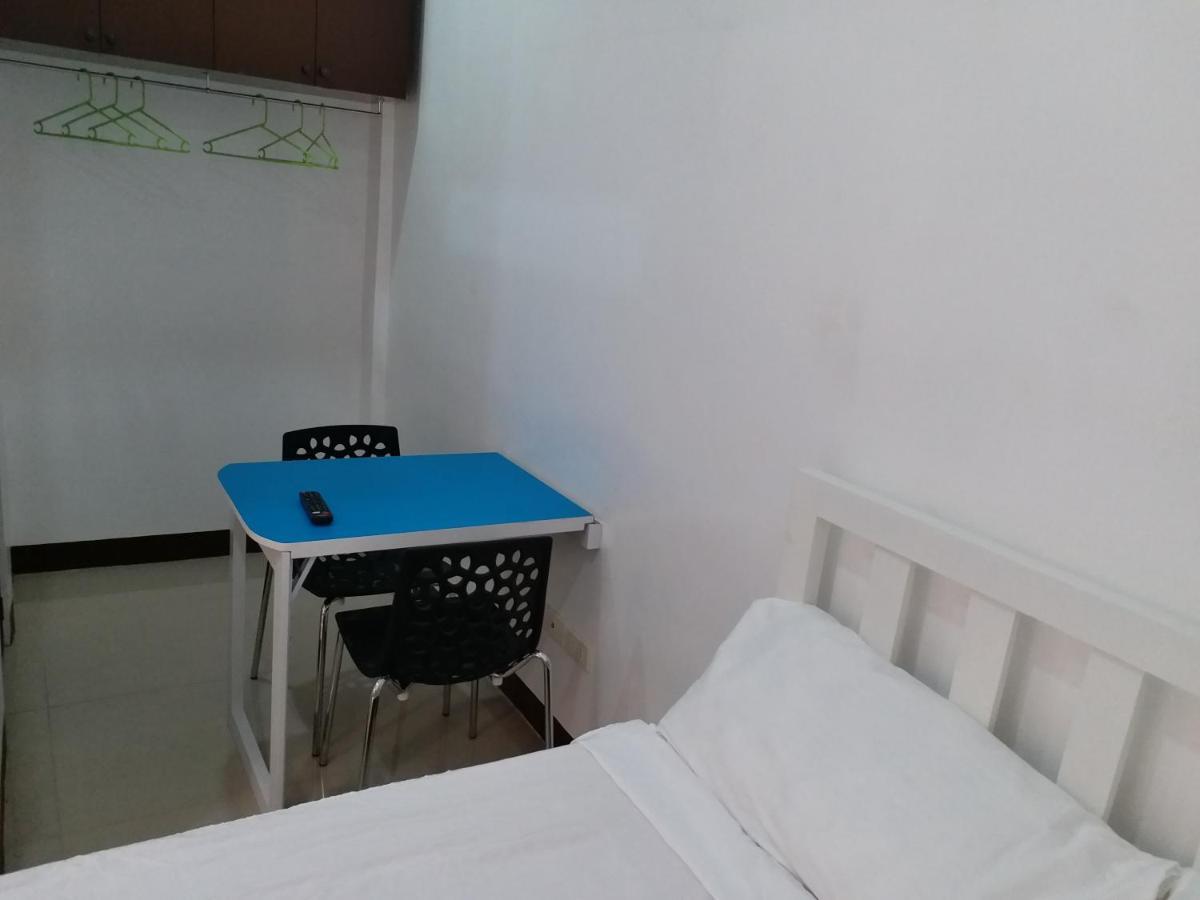 Clark-Pad Inn, Angeles City Buitenkant foto
