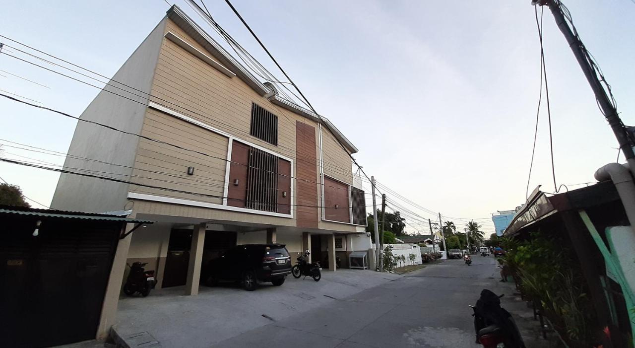 Clark-Pad Inn, Angeles City Buitenkant foto